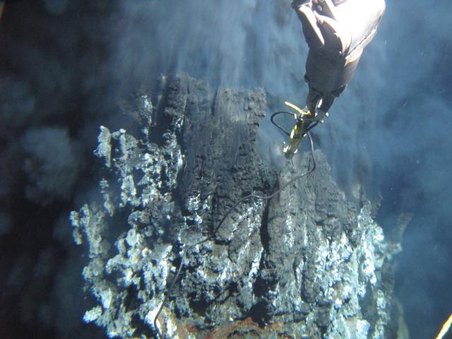 Black smoker at Galapagos Ridge (2010)